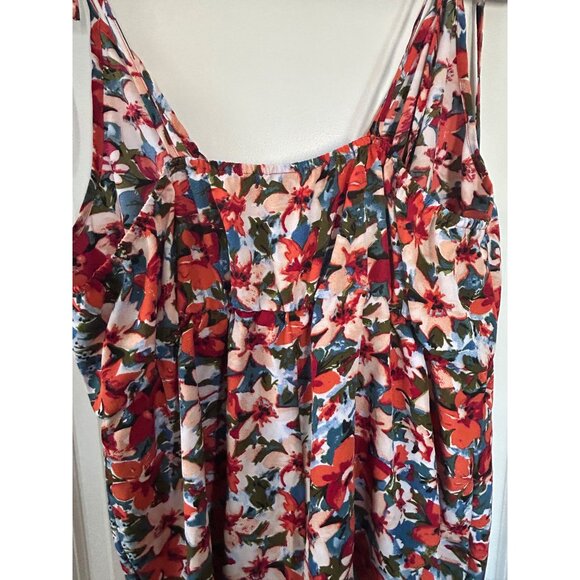 Floral Sleeveless Summer Romper With Adjustable Straps - Picture 5 of 10